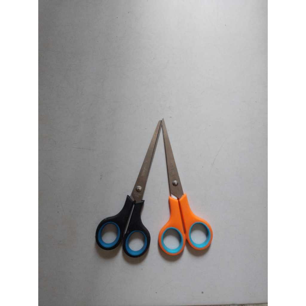 

gunting murah sedang