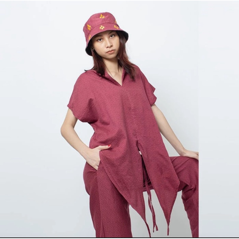 Oemah etnik red bira setali top Nett