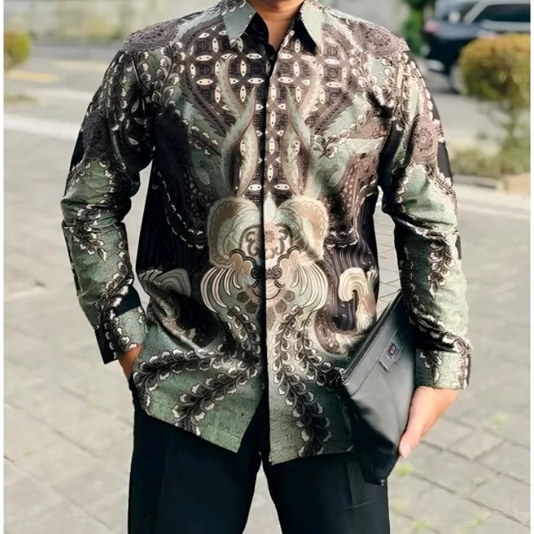 KODE Y94A ABIMANYU SAGE GREEN Kemeja batik pria lengan panjang katun solo lapis furing jahitan rapi 