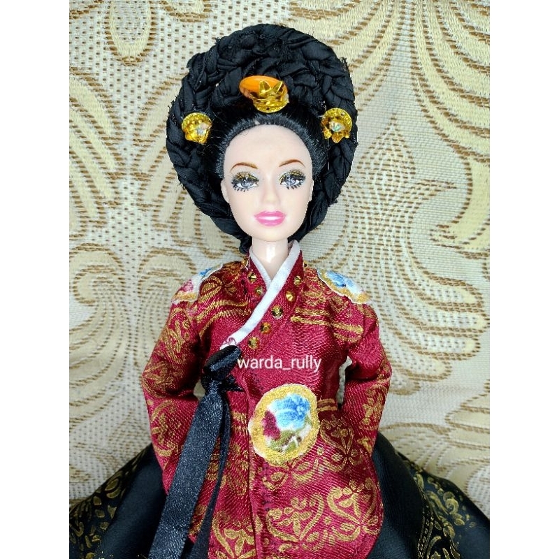 baju boneka barbie model hanbook kerajaan korea warna maroon hitam