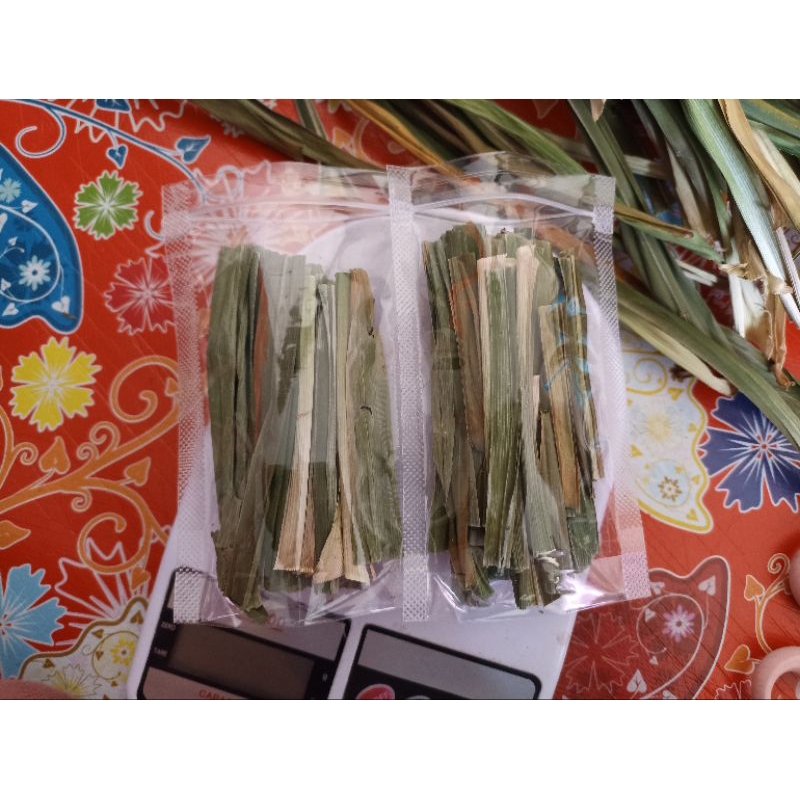 

daun pandan kering premium 30 gr 6000