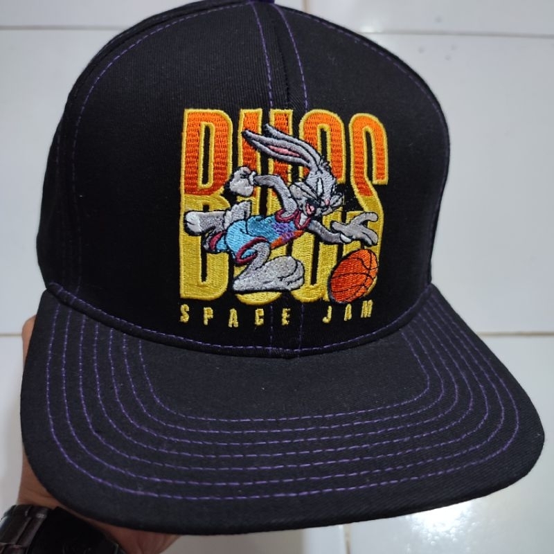 topi space jam