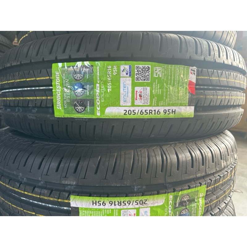 Ban Bridgestone ecopia EP300 205/65/r16 innova reborn