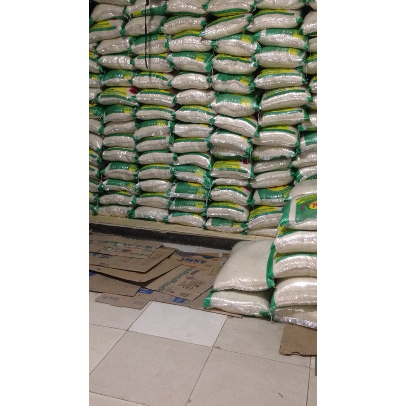 

BERAS 25Kg KUALITAS SUPER TANPA BAHAN PENGAWET