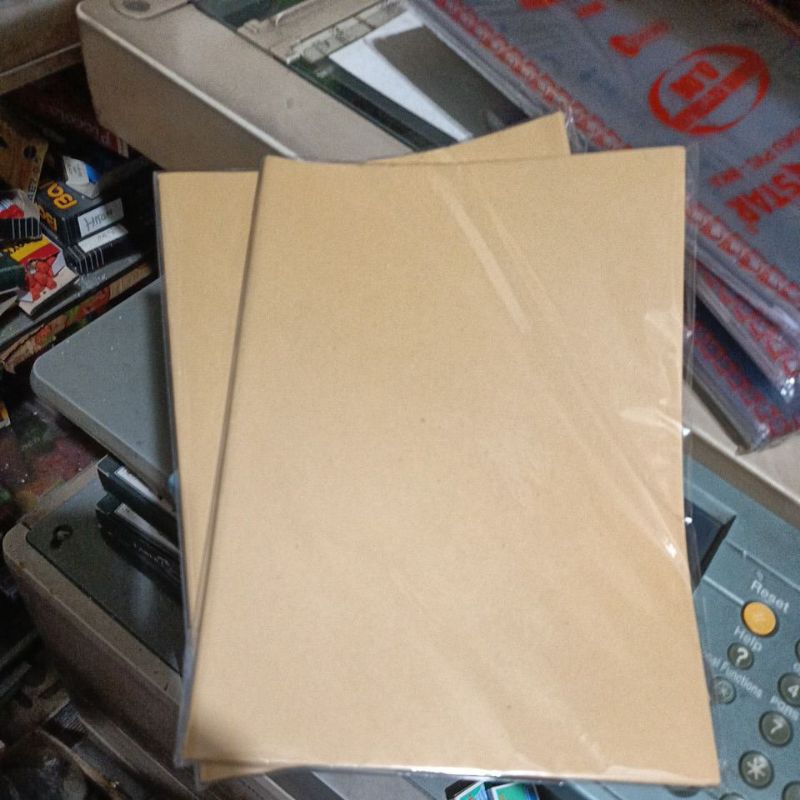 

sampul buku coklat Quarto 1 pack isi 20 lembar