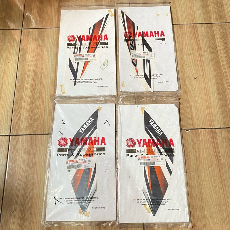 Striping Stiker bagian Sayap dan panel depan Yamaha Mio GT 2014 Putih original YGP