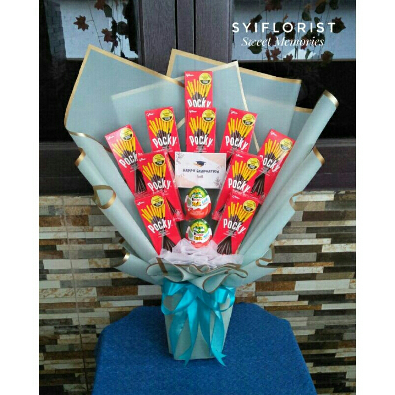 

BUKET COKELAT POCKY POCKY DAN KINDER JOY UNTUK HADIAH WISUDA, ULTAH, AGUSTUSAN, DLL