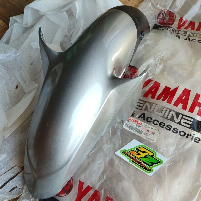 Spakbor slebor depan Jupiter MX Lama Old 1S7 silver S3 original baru YGP / 1S7-F1511-00--4X