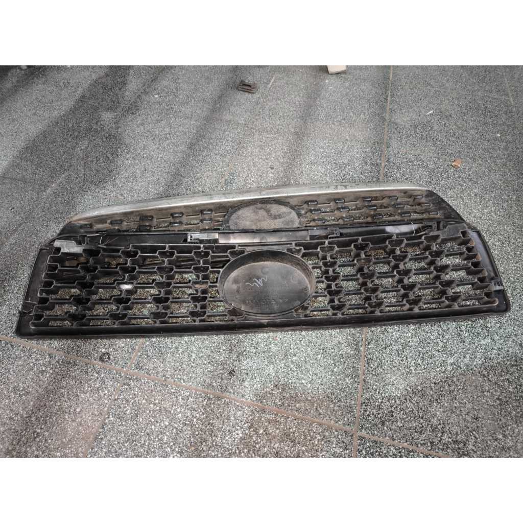 Grille Radiator Toyota Daihatsu Rush Terios 2011 Original