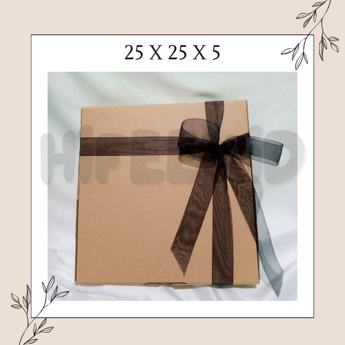 

GIFT BOX / BOX HAMPERS / KOTAK KADO - 25x25x5 - Box