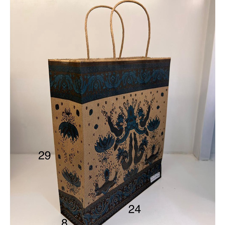 

HJ6 PAPERBAG BATIK KRAFT OKEY B 1pcs 24X8X29 CM TALI