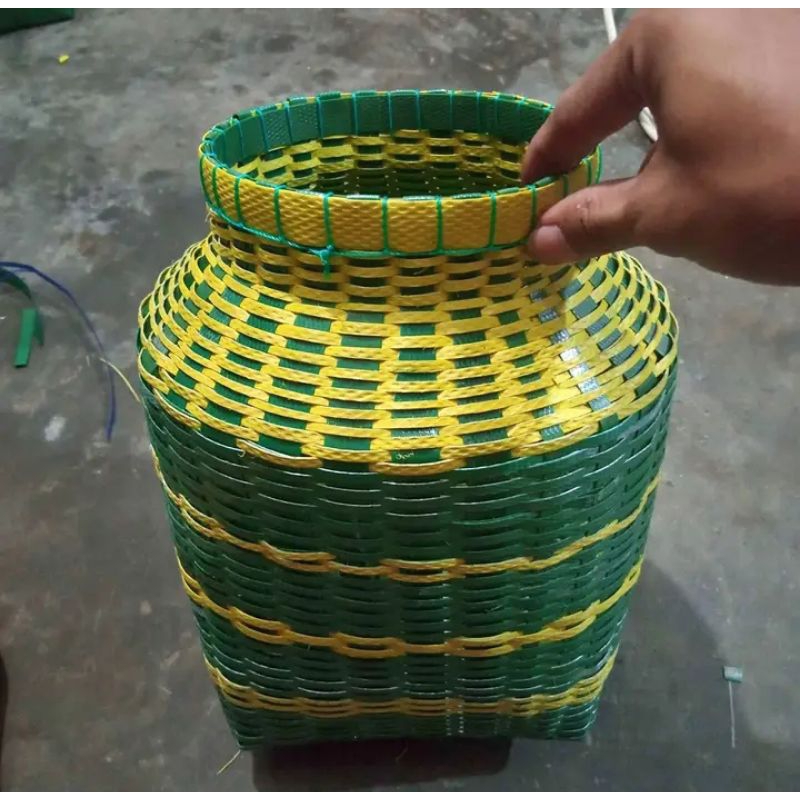 kembu/kepis Korang ikan dari ukuran 3kg sampai 5kg anyaman plastik