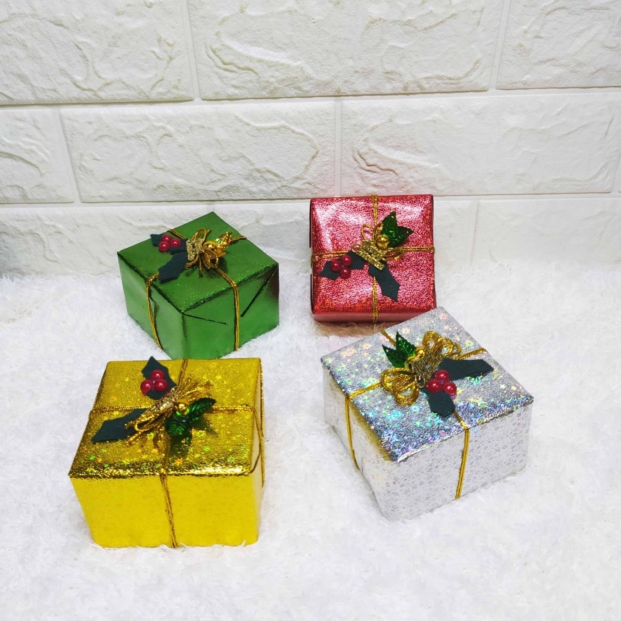 

BERKUALITAS Miniatur Kado Natal MEDIUM Kotak Kado Hiasan Pohon Natal