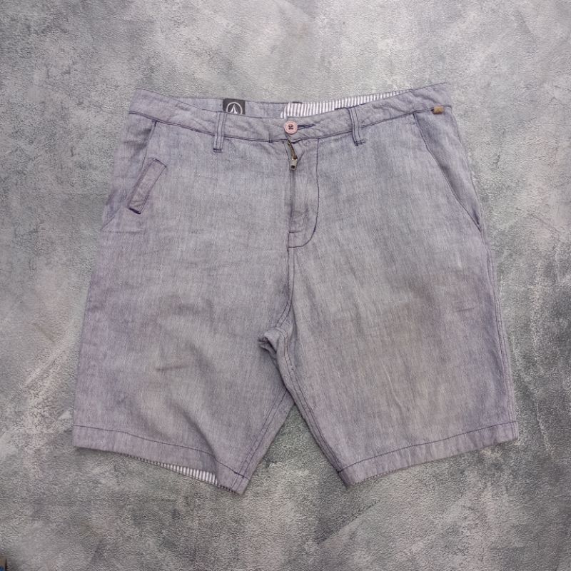 Celana pendek pria VOLCOM bekas second