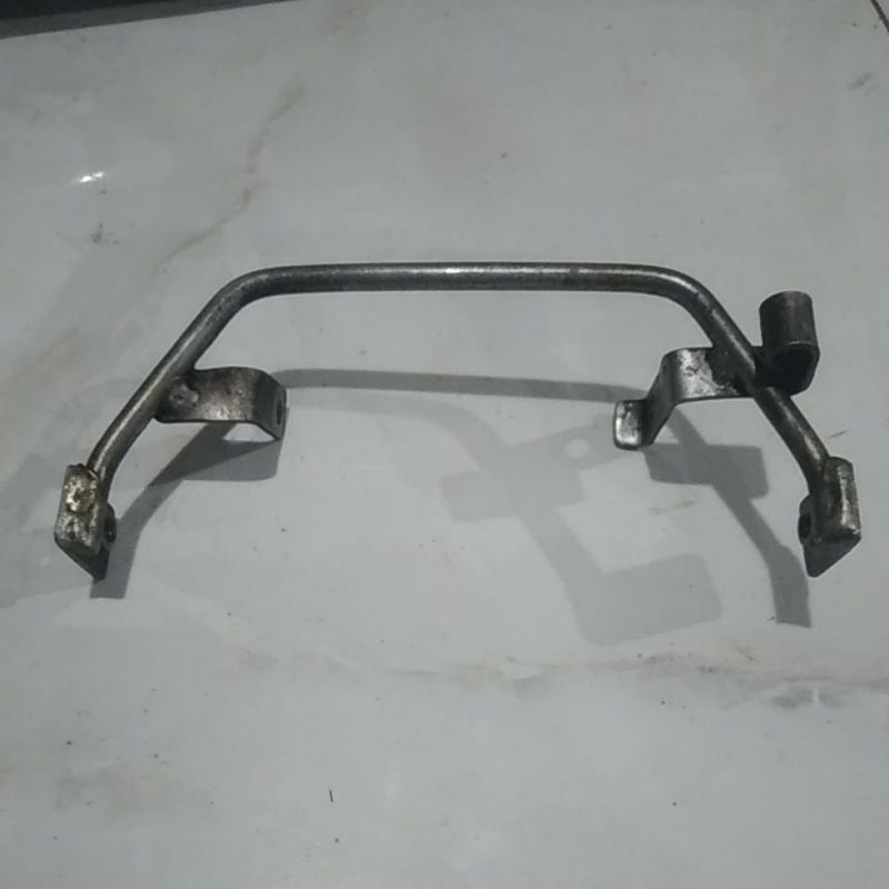 PANGKON BREKET BRACKET BAWAH SAYAP SUPRA X SUPRA FIT LAMA BEKAS ORIGINAL