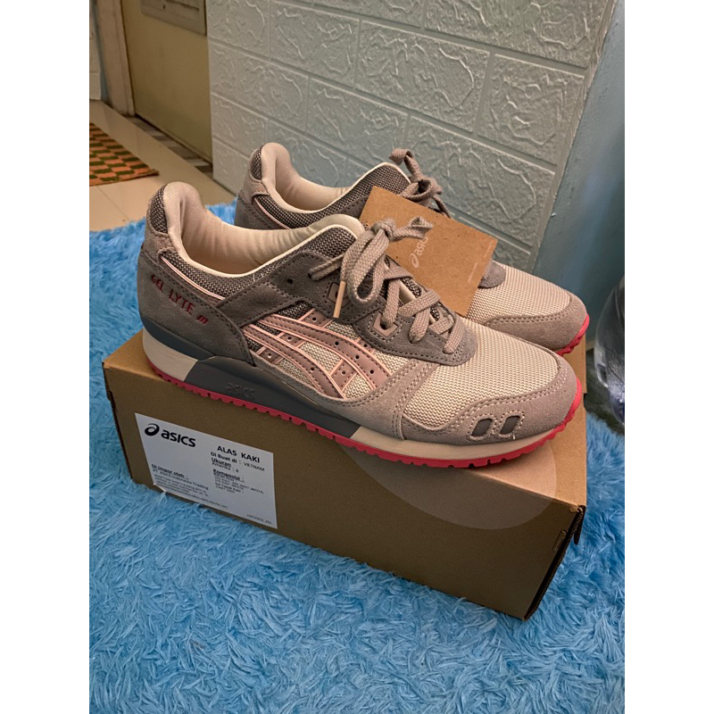 asics gel lyte lll OG oatmeal fawn