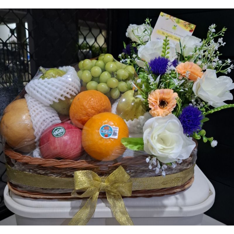 

parcel buah segar/Hampers buah segar include kartu ucapan dan hiasan