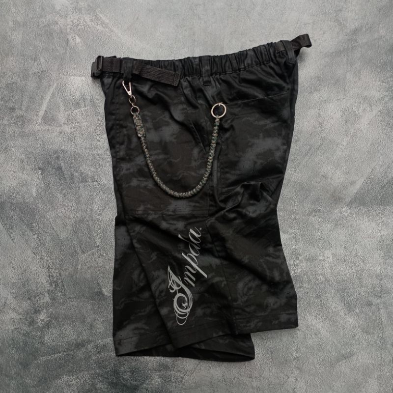 Celana pendek utility pria motif IMPALA bekas second