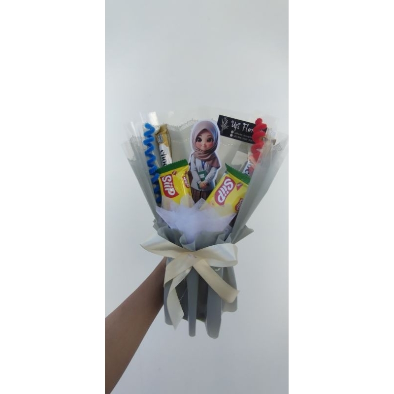 

Buket Toper & Snack