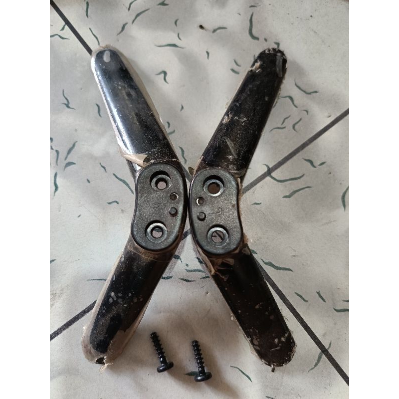 STAND KAKI TV LED TCL 24D3000A