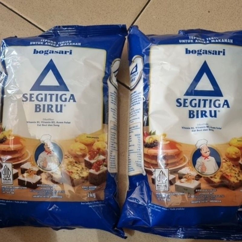 

Tepung Terigu Segitiga biru kemasan 1Kg