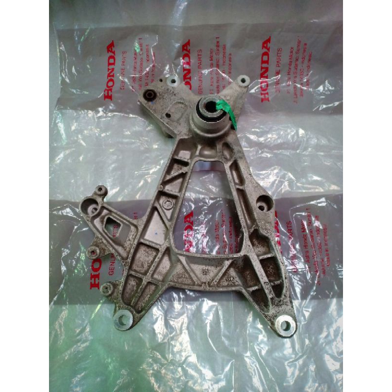arm swing arm Arem ADV 150 Original KOW Dudukan Knalpot Dudukam Shockbreaker belakang ADV 150 Ori