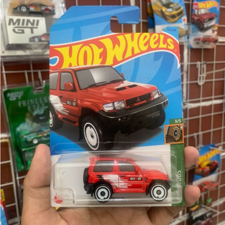 HOTWHEELS DIECAST MITSUBISHI PAJERO EVOLUTION