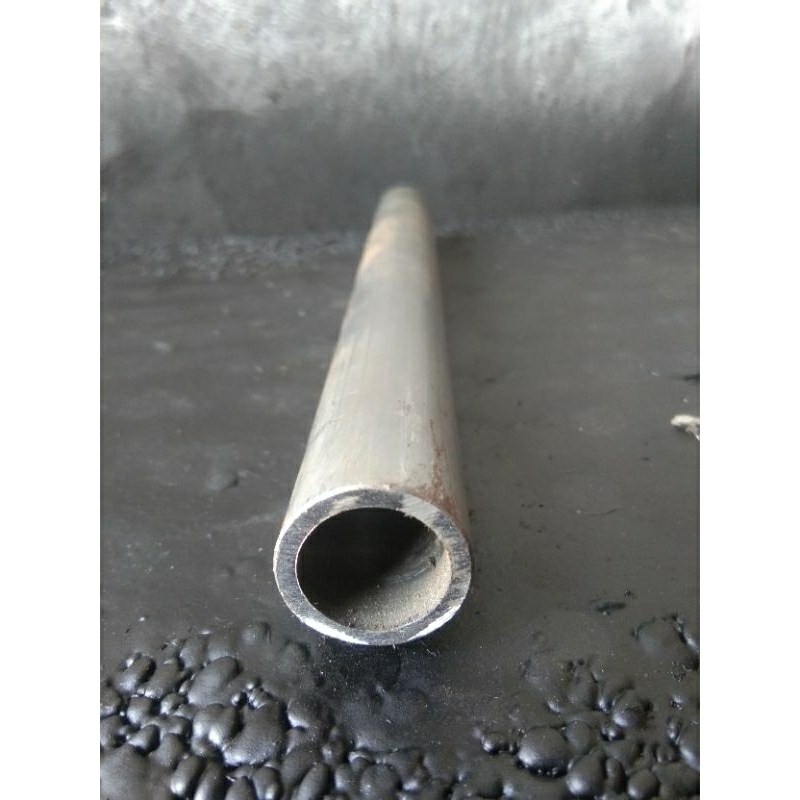 Pipa Besi Seamless Od 20 mm Id 15 mm Panjang 20 cm