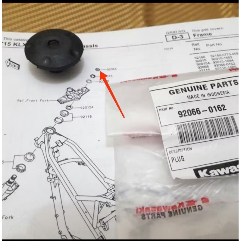Tutup komstir segitiga atas klx 150 klx 230 klx 250 original