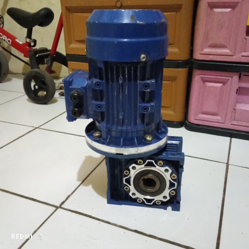 worm gear mrv 050 1:15 0,5 hp 3 phase dinamo gear motor 0,5 hp