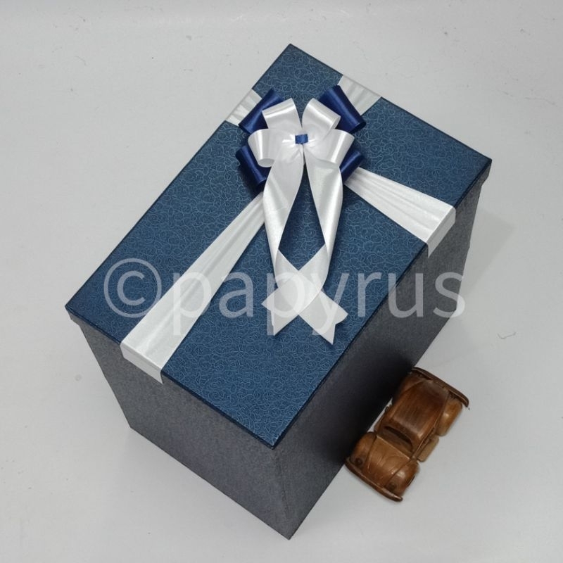 

PAPYRUS 20x30 Tinggi 30cm Kotak Kado Gift Box Hadiah V1