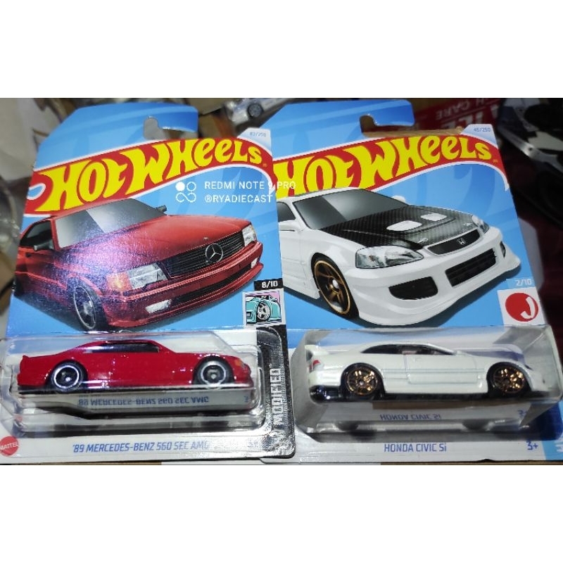 Hot Wheels Paket Merah Putih Civic SI dan Mercedes Benz