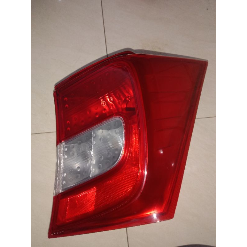 stoplamp lampu belakang Honda Freed 2011-2012