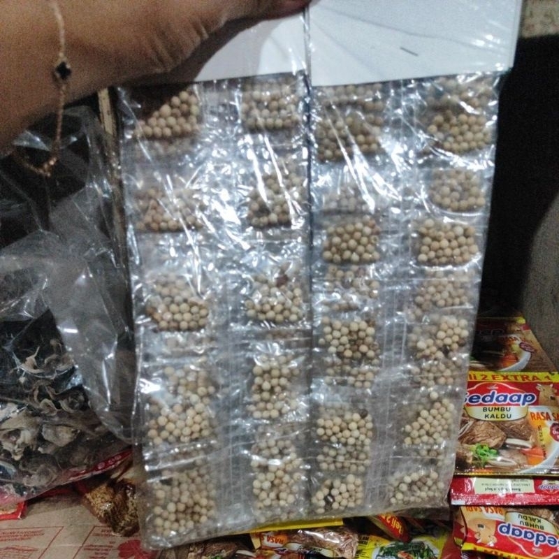 

POLOWIJO- Merica renteng jual 500
