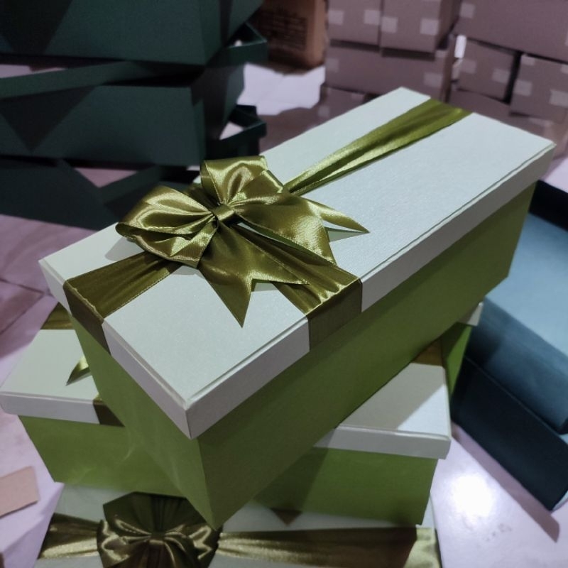 

KOTAK KADO HARDBOX MIX WARNA