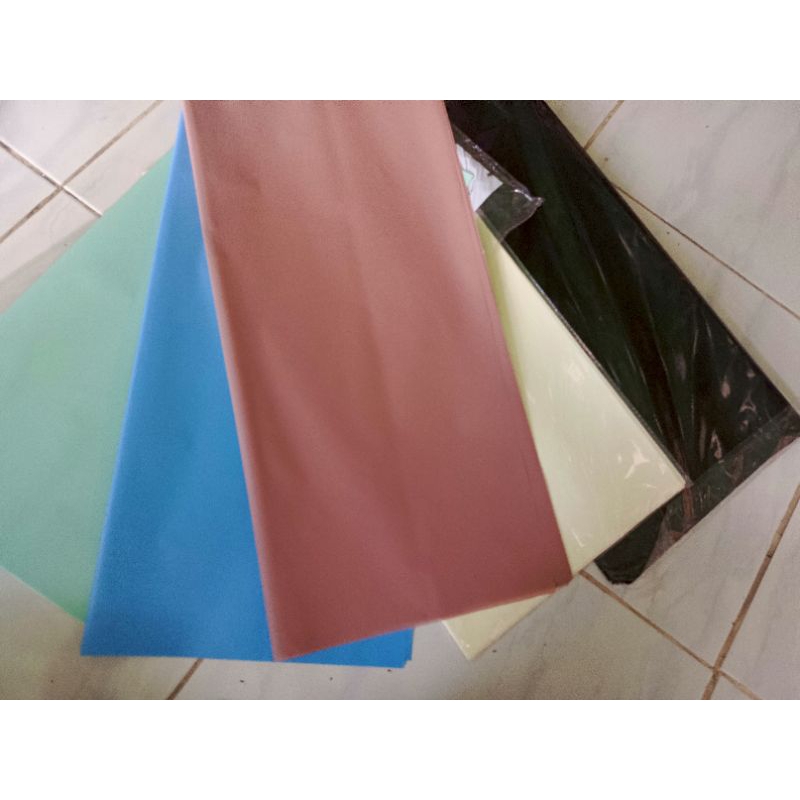 

(5lembar) kertas buket /wrapping buket/plain soft cellophane