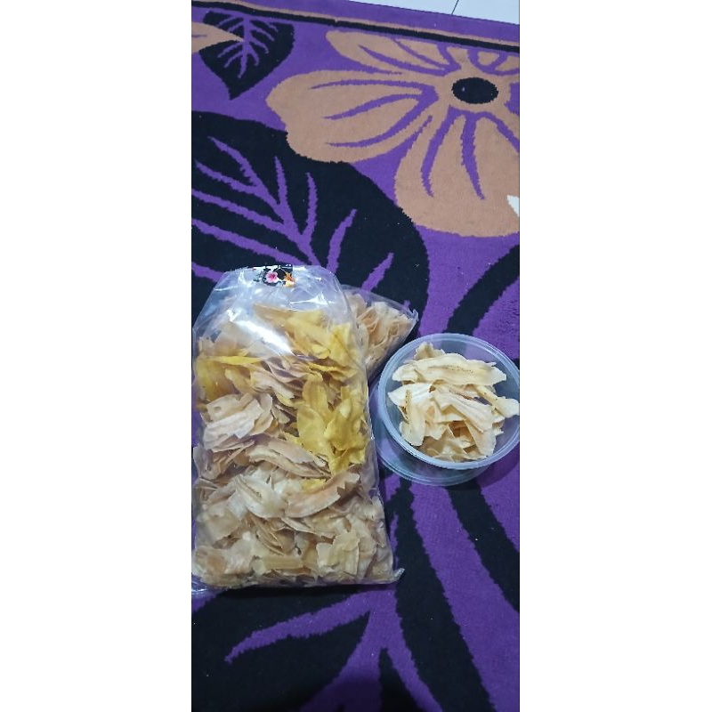 

Criping Pisang ESQ, khas Lereng Dieng Negeri diatas awan Gurih, Renyah, khas enaknya dan tanpa pengawet