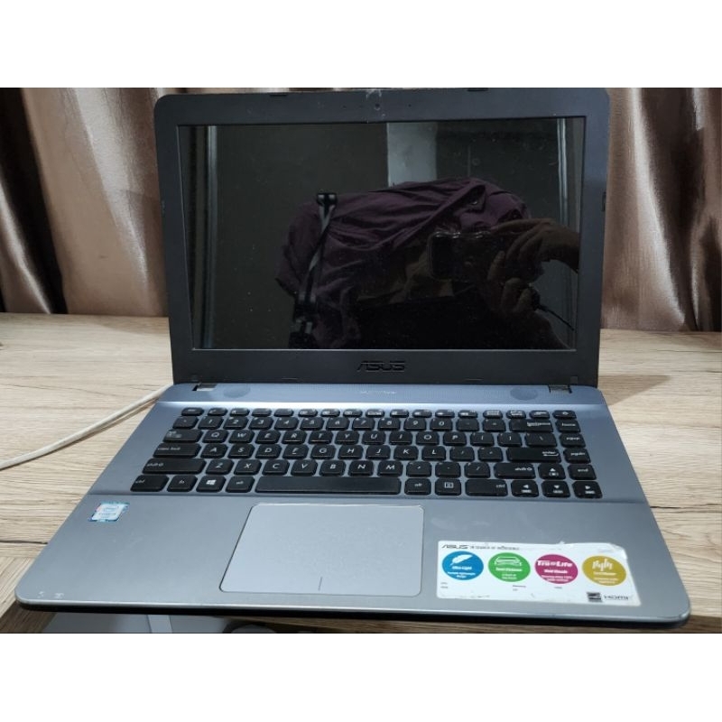 Laptop ASUS X441U second