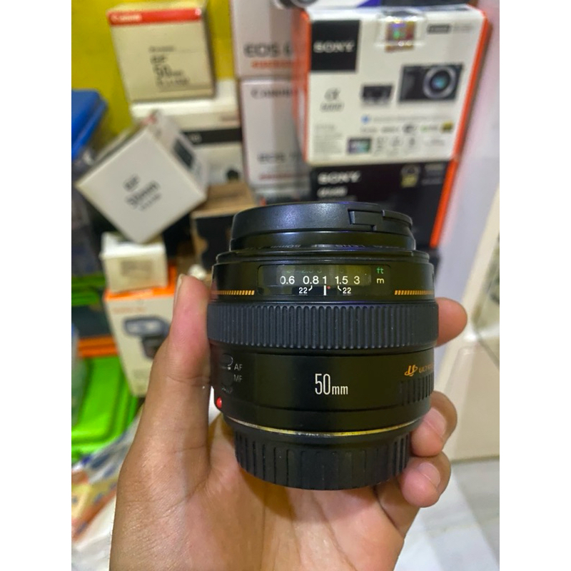 LENSA CANON FIX 50MM F1.4 USM MULUS