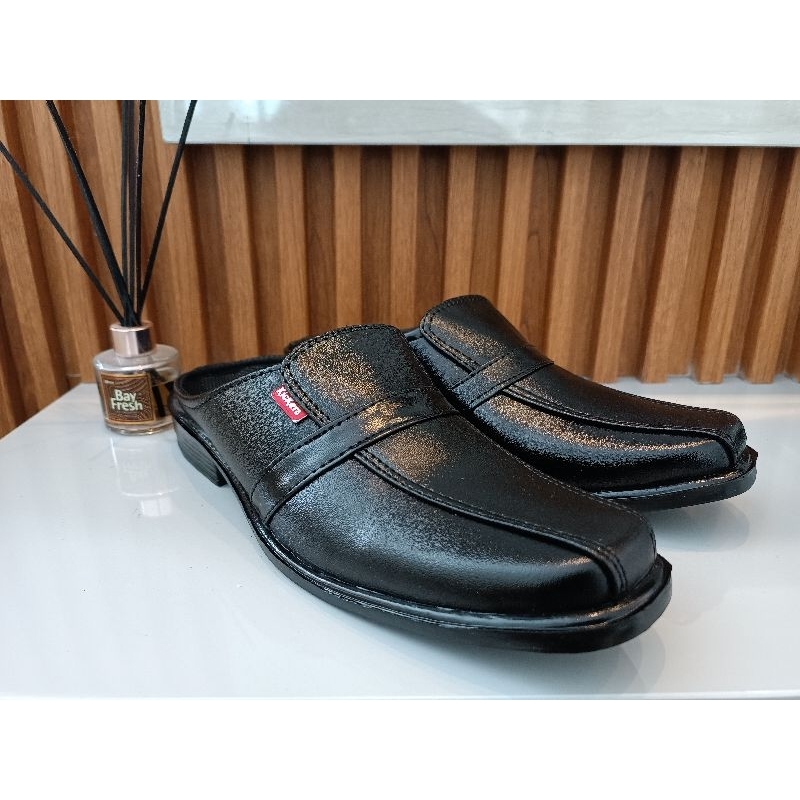 Sepatu Pantofel Pria Selop Slip On Docmart