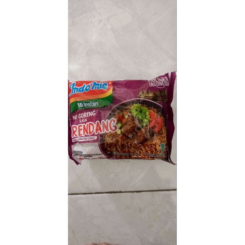 

Indomie kriuk dan rendang