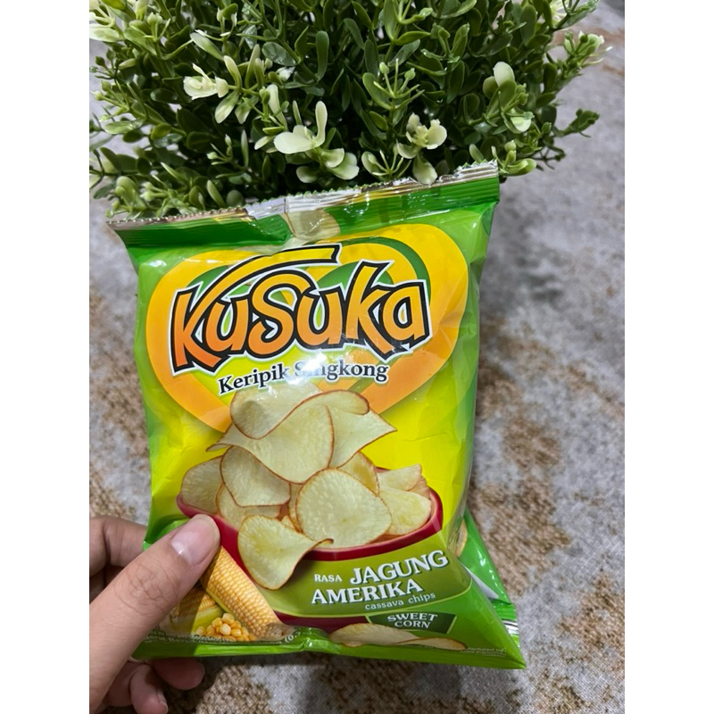 

KUSUKA KERIPIK SINGKONG 1 renceng 10Sachet RASA JAGUNG AMERIKA