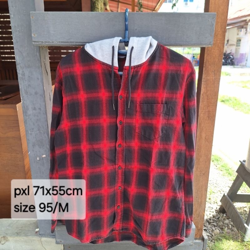 kemeja merah hoodie flanel second