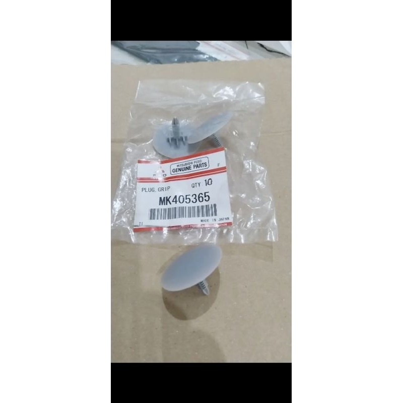 KANCING PLAFON MITSUBISHI CANTER LEBAR ORIGINAL