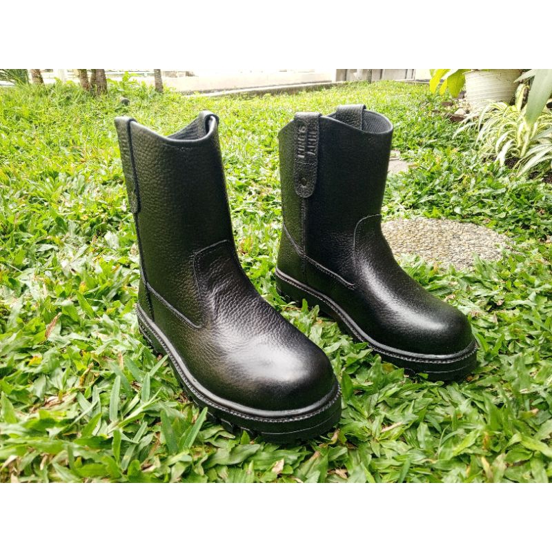 Sepatu Safety Kulit Ujung Besi