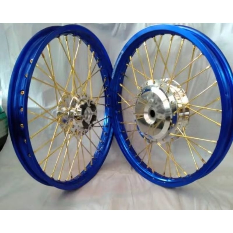 VELG Beat Vario old Vario 125/150 velg ring 17 UK 140/140/17