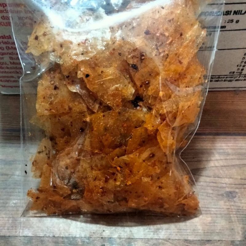 

Keripik Kaca Daun Jeruk Pedas / Kripca Pedas