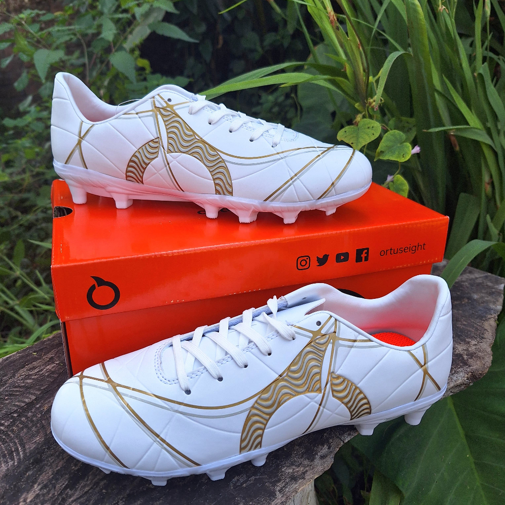 ORTUSEIGHT ZENITH FG SEPATU BOLA