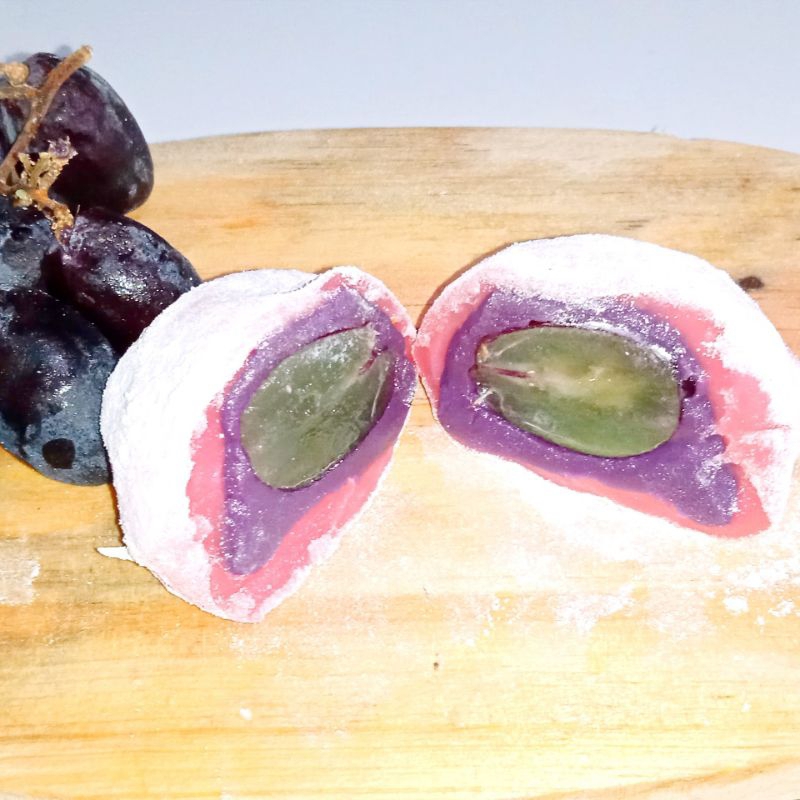 

Ichigo Daifuku Sweet purple potato anggur 1 pcs