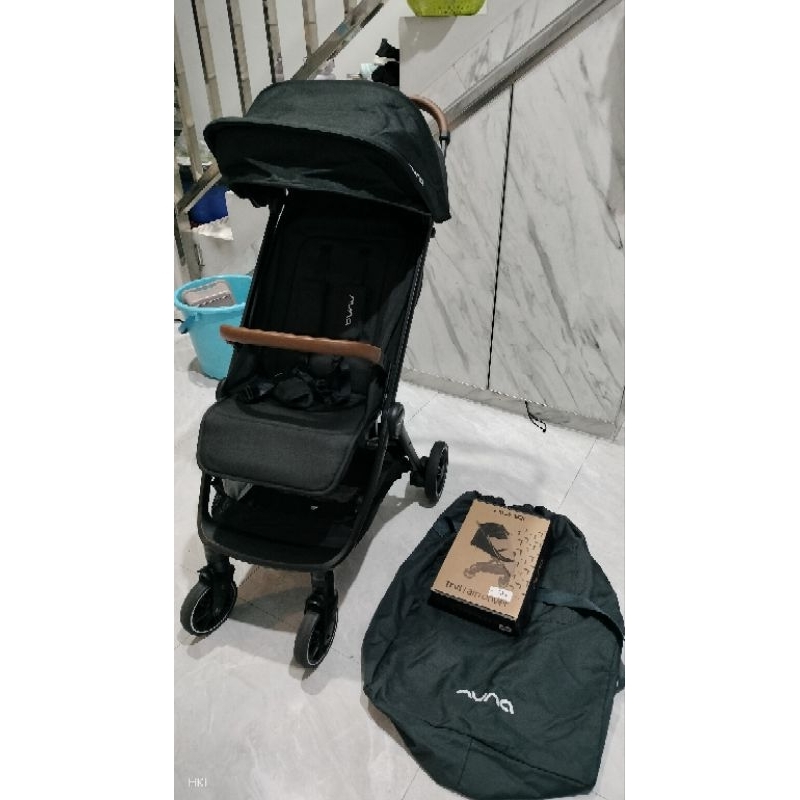 stroller nuna trvl like new preloved